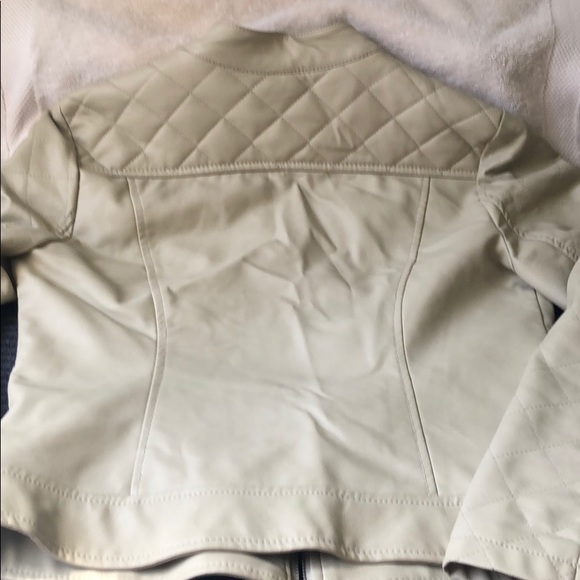 Creamy faux leather motorcycle jacket - Picture 6 of 7